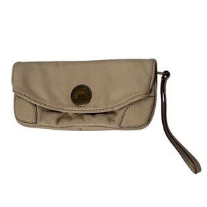 MARC BY MARC JACOBS WRISTLET CLUTCH BAG CREAM LEATHER MAGNET FLAP CLOSE